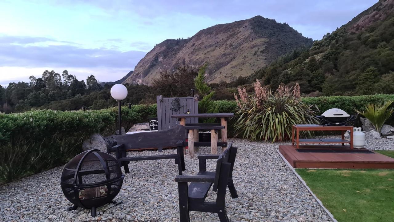 Rocky Ridge Cottage Takaka Exterior photo