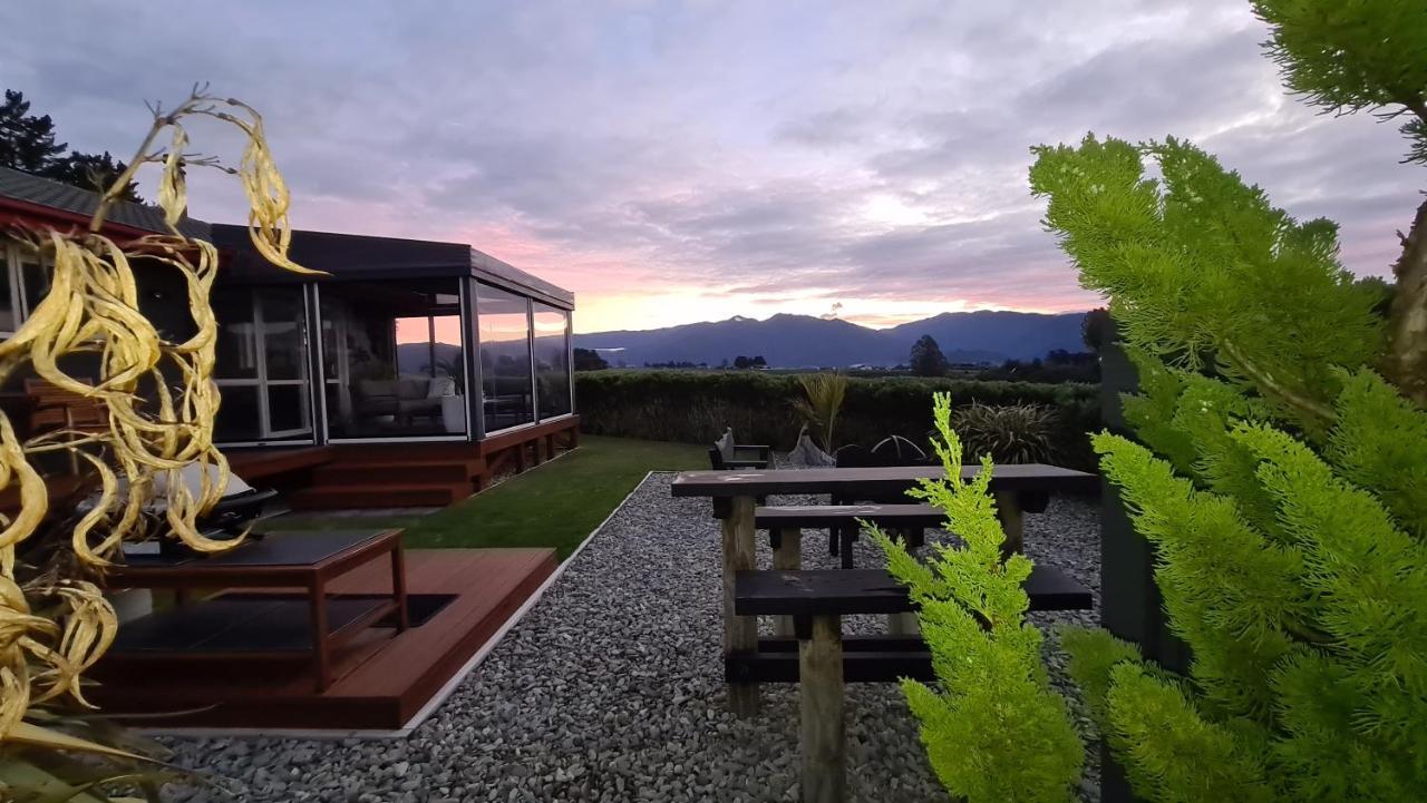 Rocky Ridge Cottage Takaka Exterior photo