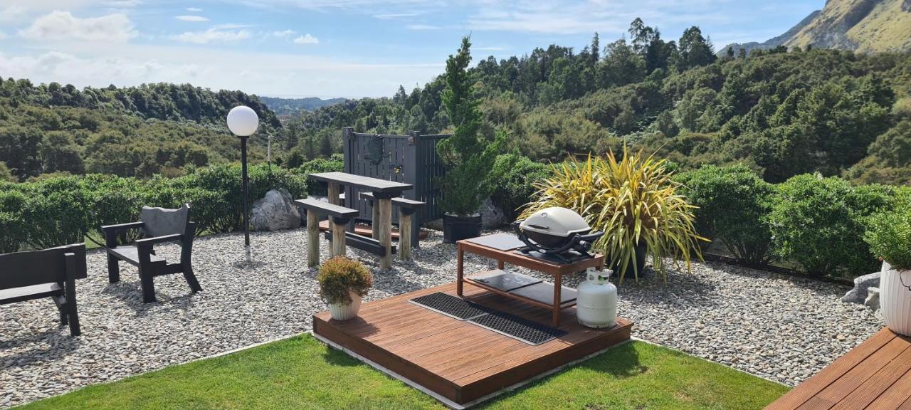 Rocky Ridge Cottage Takaka Exterior photo