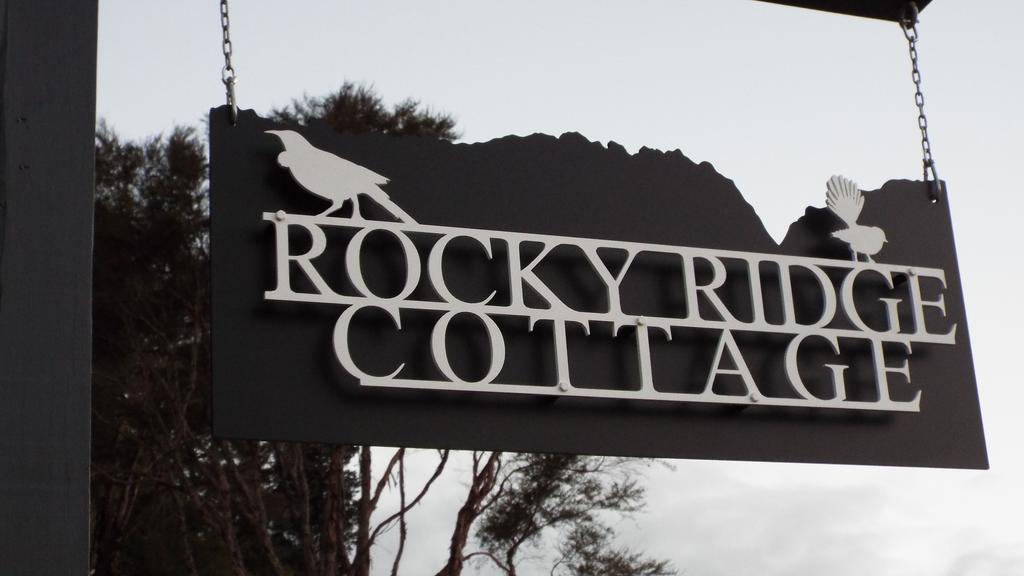 Rocky Ridge Cottage Takaka Exterior photo