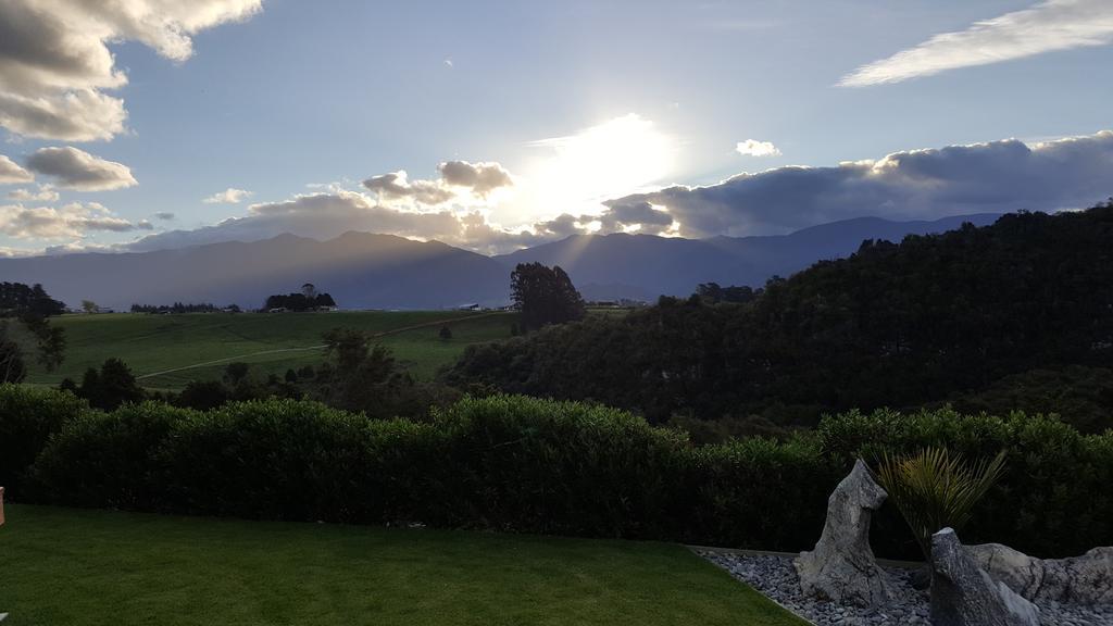 Rocky Ridge Cottage Takaka Exterior photo