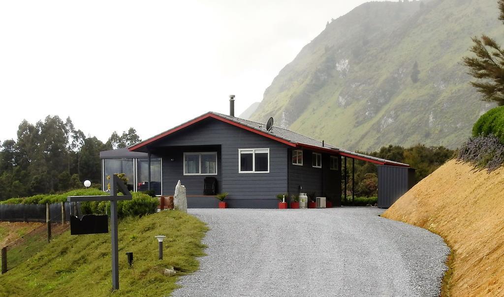 Rocky Ridge Cottage Takaka Exterior photo