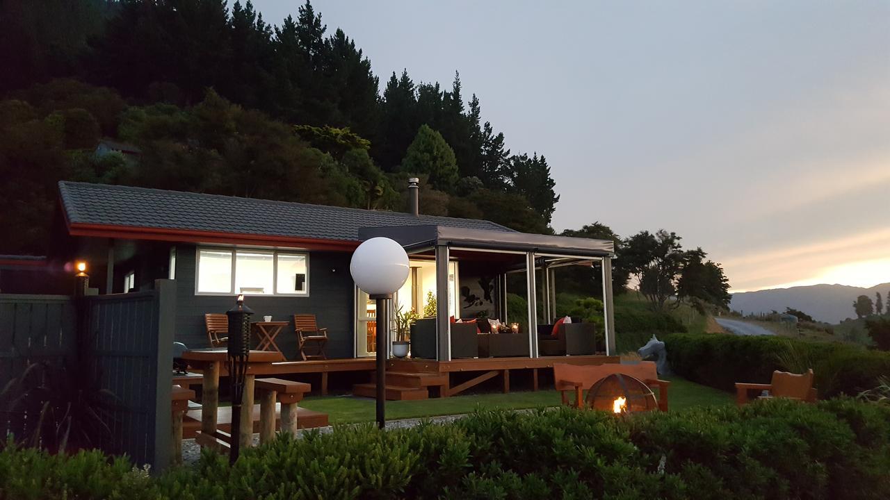 Rocky Ridge Cottage Takaka Exterior photo