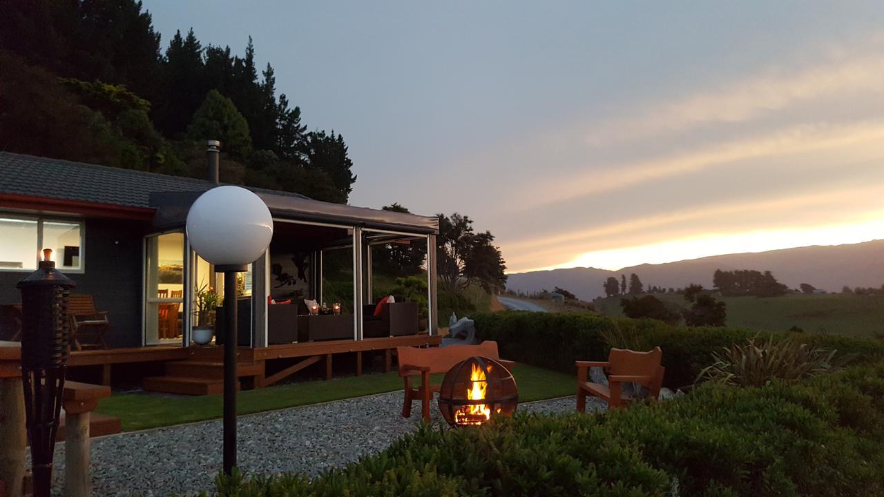 Rocky Ridge Cottage Takaka Exterior photo